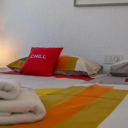 Lejlighed Modern 3 Slaapkamer Appartement, 10 Meter *