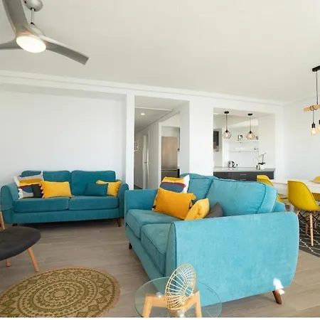 Lejlighed Modern 3 Slaapkamer Appartement, 10 Meter *